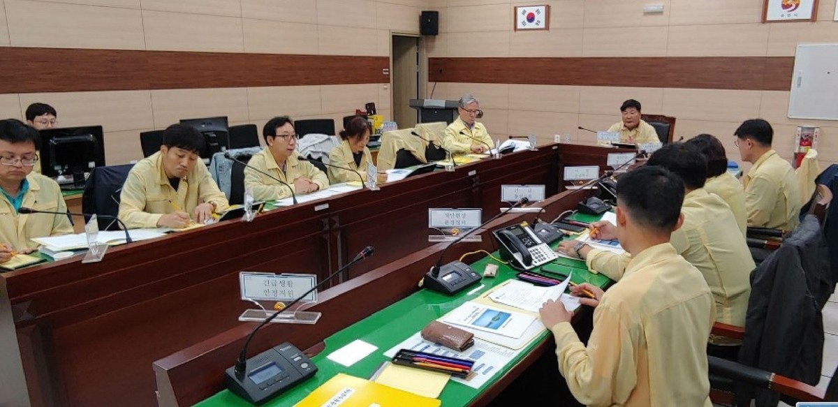 순천시 김병주 부시장이 피해 대책 회의를 주재하고 있다